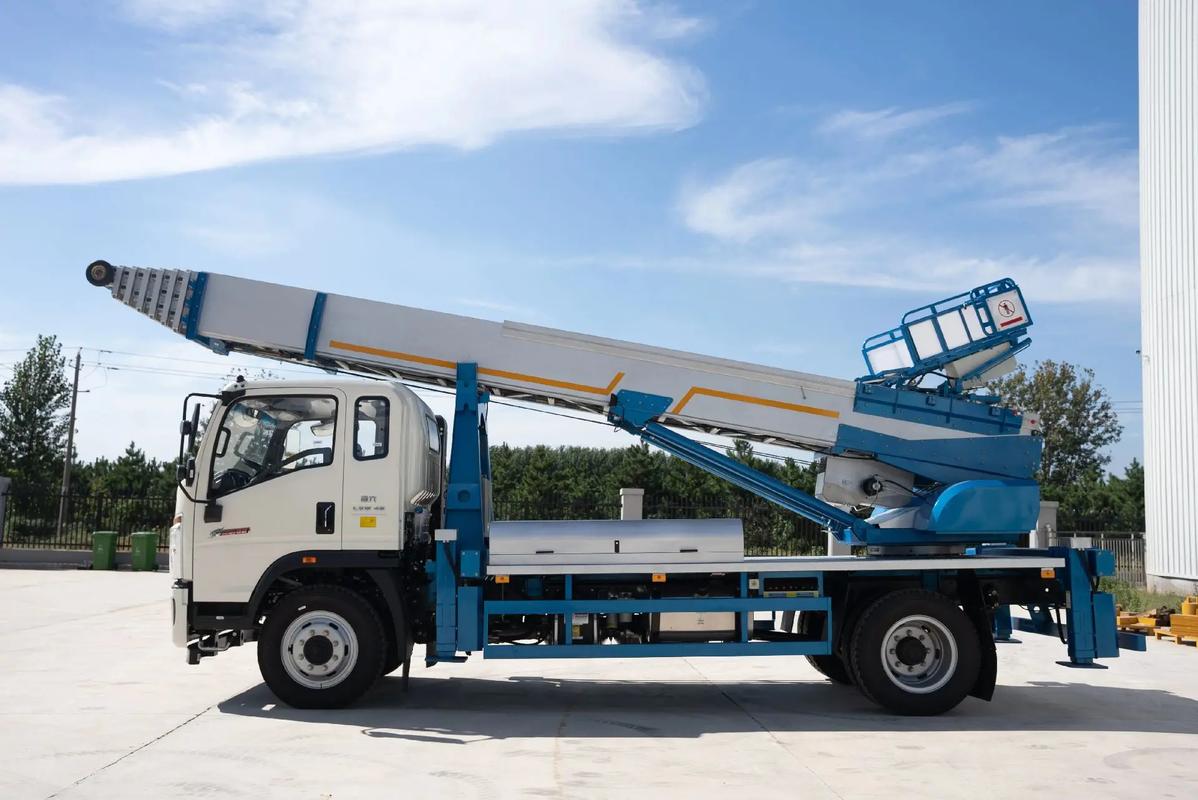 行唐县云梯上料车租赁费用