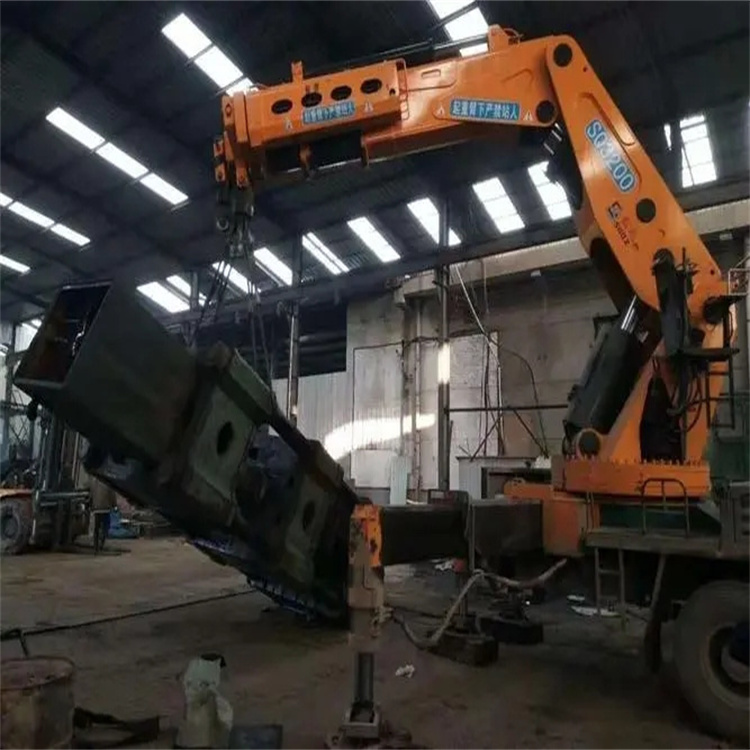 行唐县130吨折臂吊车出租吊机租赁附近电话