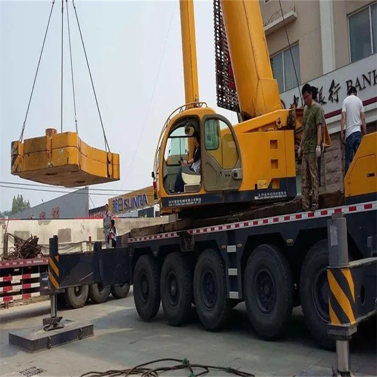 行唐县当地吊车出租|机器吊装|75吨|工厂搬迁服务